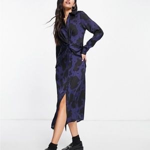 NWT size L Stradivarius twist detail satin shirt dress in blue print